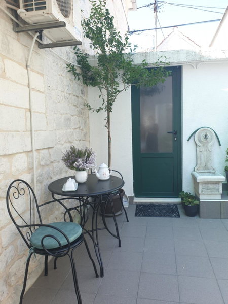 Lemon Tree, Trogir, Croatia