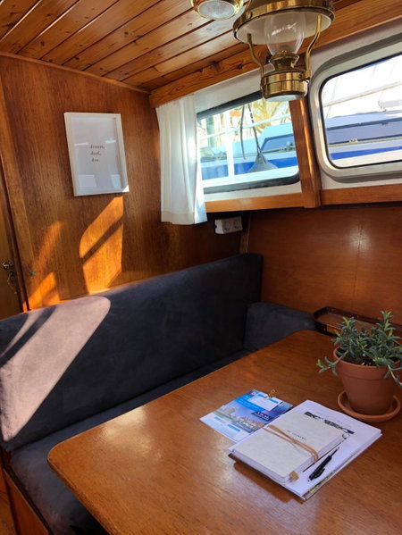 Boot & Breakfast - slapen op het water, Enkhuizen, The Netherlands