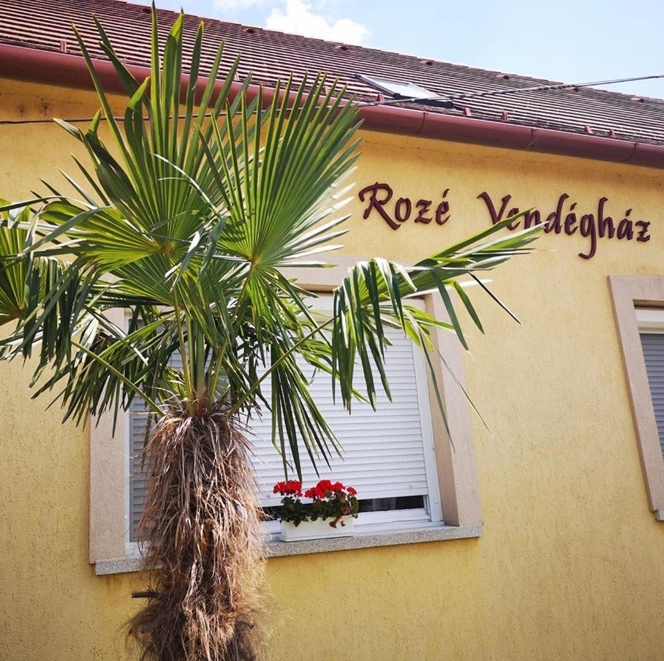Rozé Vendégház, Hungary