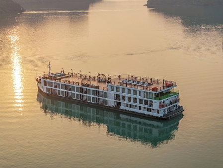 Indochine Grand Lan Ha Bay, Ha Long, Vietnam