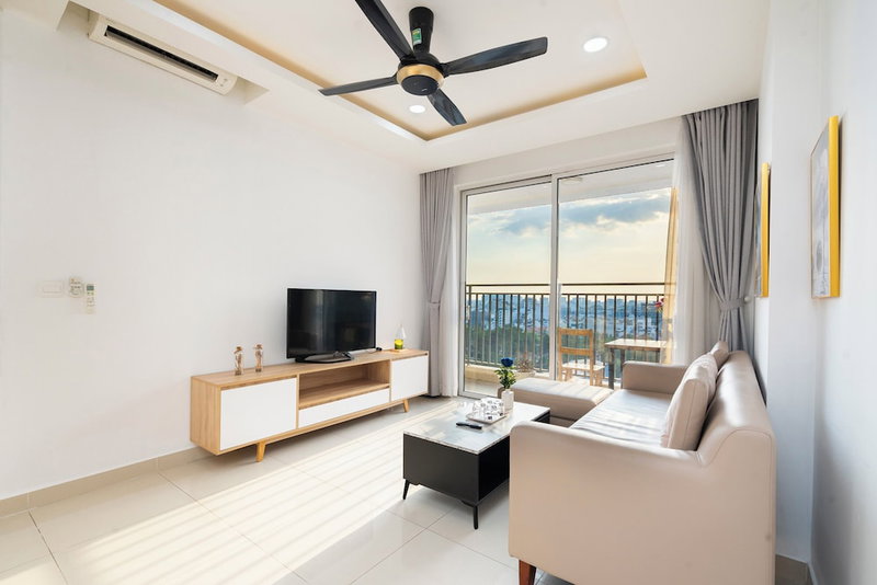 Gin House - Golden Mansion APT Phu Nhuan, Ho Chi Minh City, Vietnam