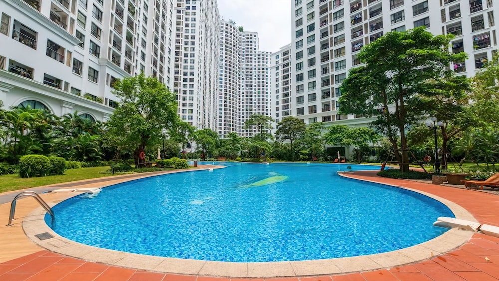 Vinhomes Royal City by Emily in Town, Vietnam