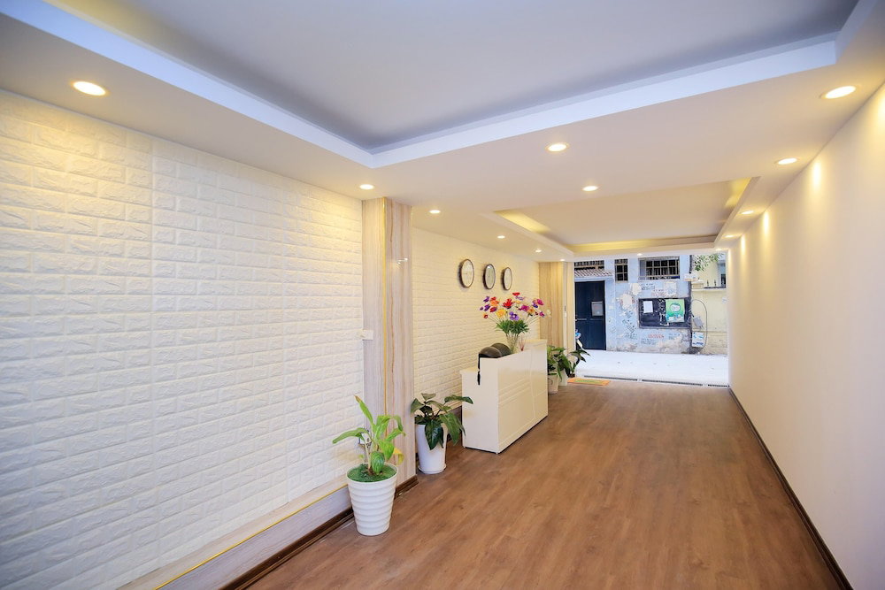 Hotel · Sumitomo1- Linh Lang Serviced Apartment, Hanoi