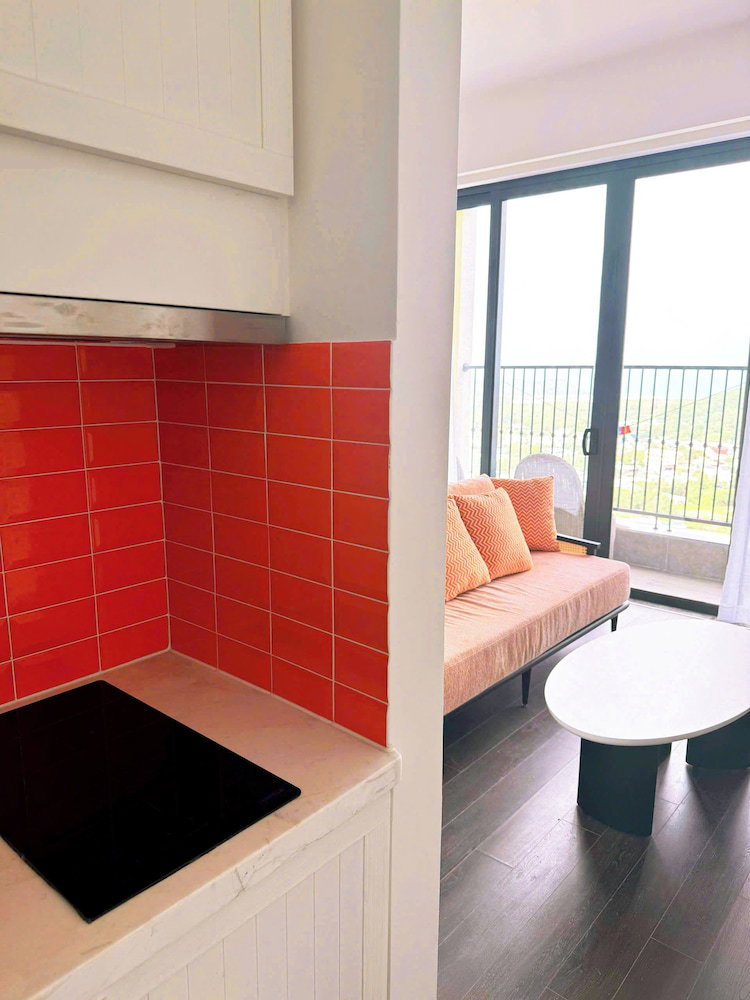 Hillside Apartment In Sunset Town, Vietnam