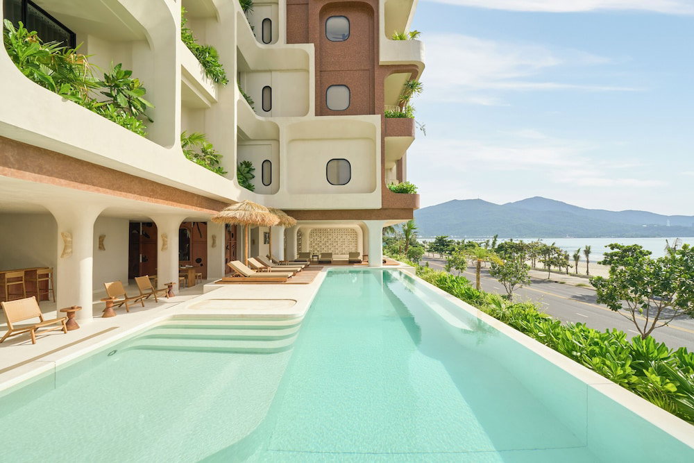 Hotel Chavana, Vietnam