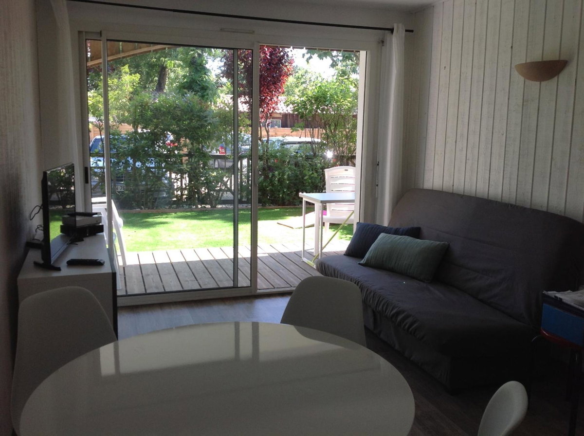 Appart & p'tit Jardin, France
