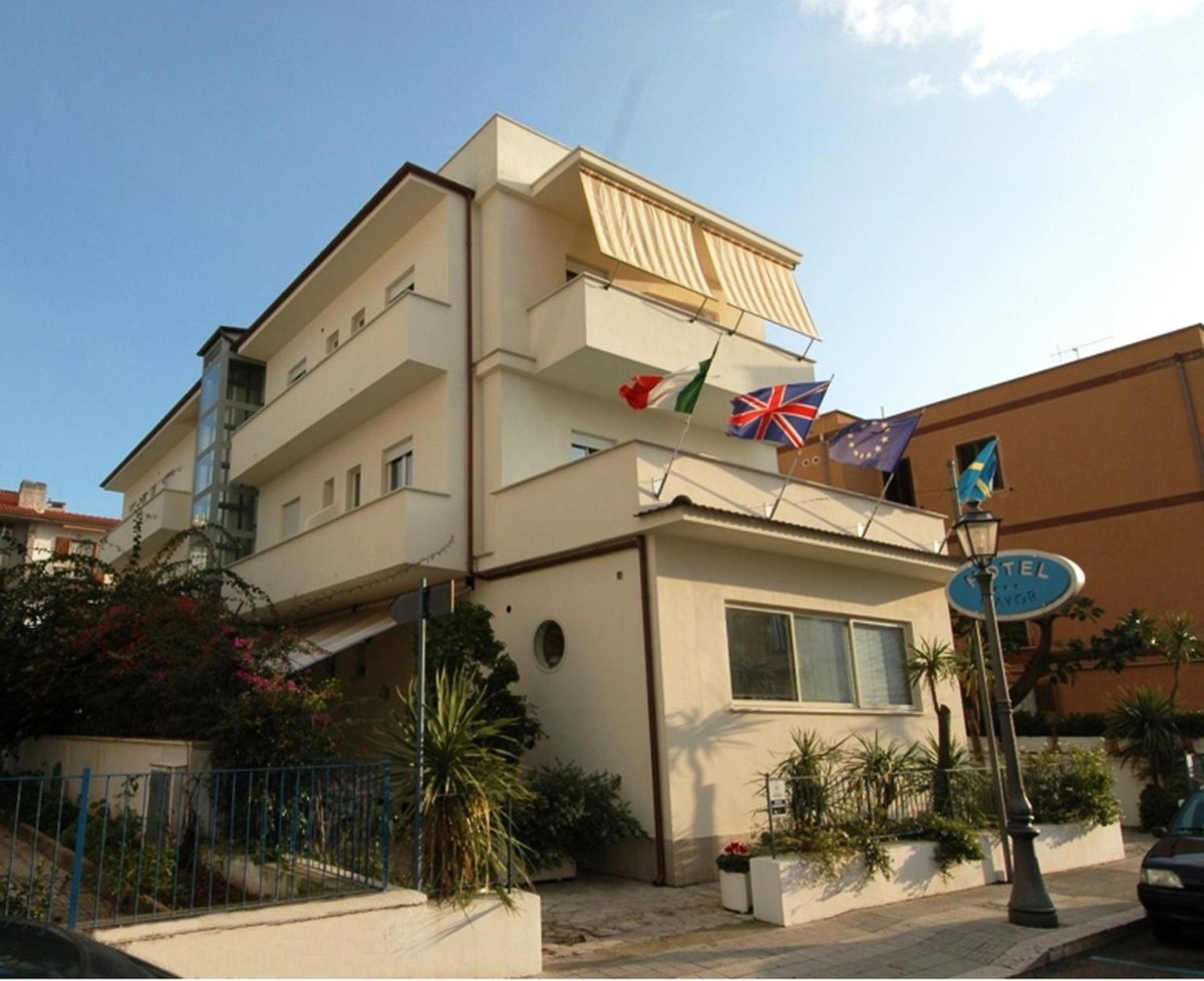 Hotel Mayor, Italy