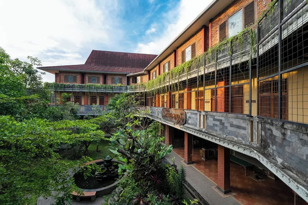Niwa Canting By Zuzu, Indonesia