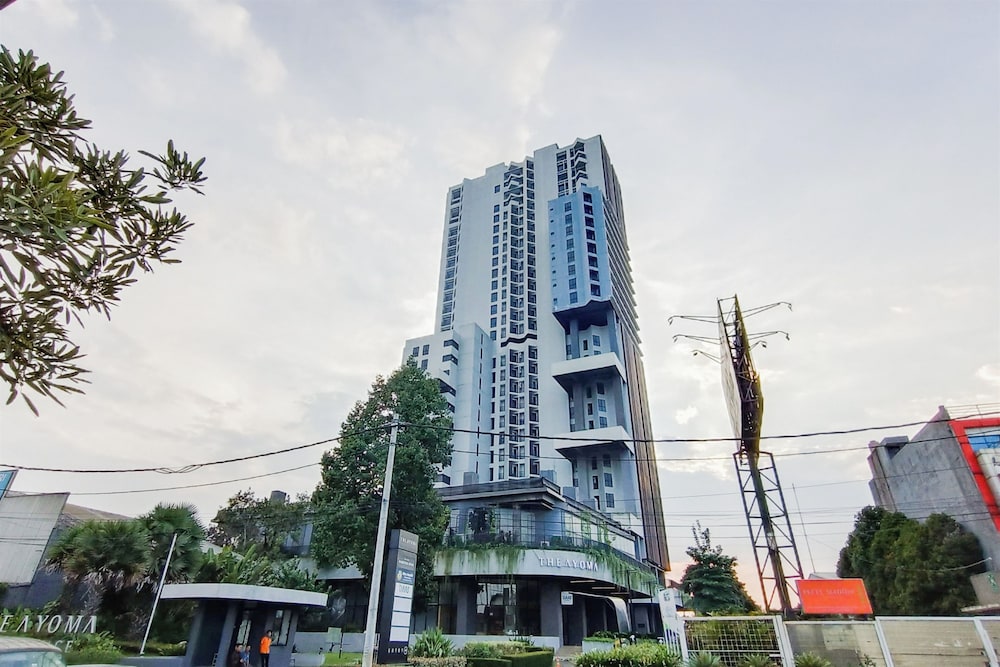 Hotel · Comfy And Modern Studio Room The Ayoma Apartment, South Tangerang