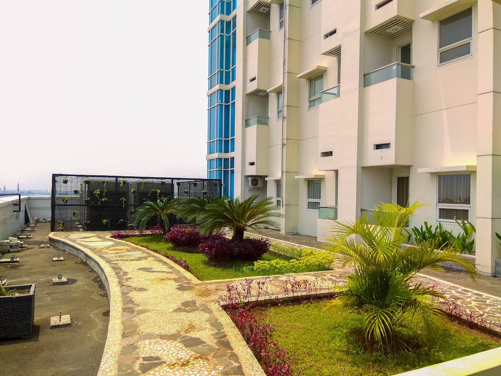 Hotel · Elegant With Modern Design 1Br Apartment At Atlanta Residences, Depok
