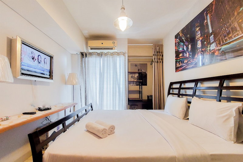 Best Deal And Restful Studio At Serpong Greenview Apartment, South Tangerang, Indonesia