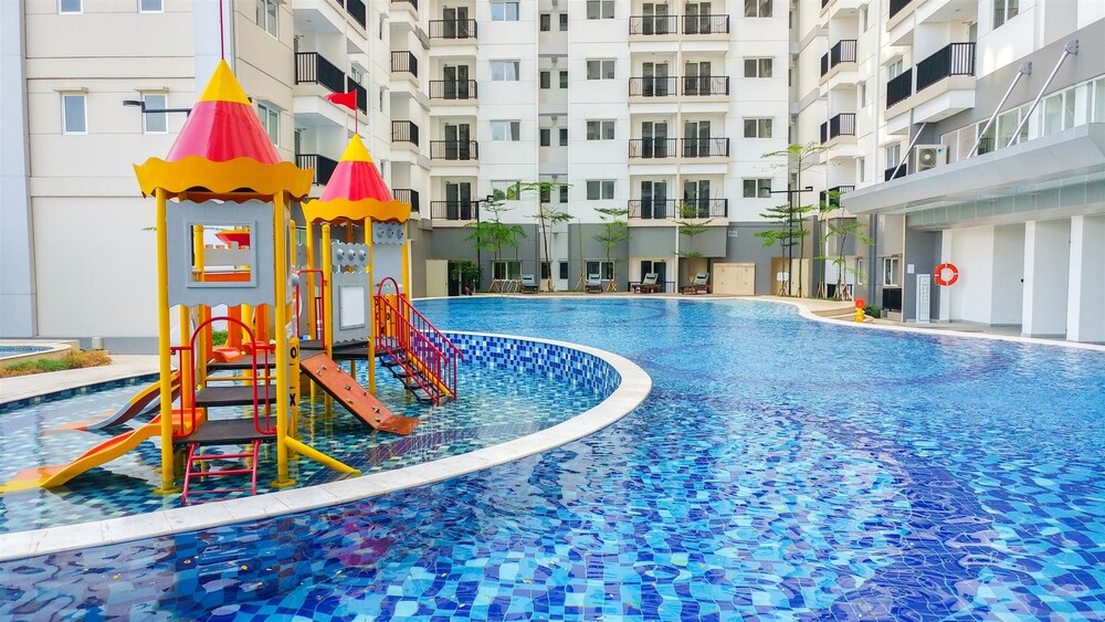 Hotel · Well Designed Studio Apartment Signature Park Grande, Jakarta