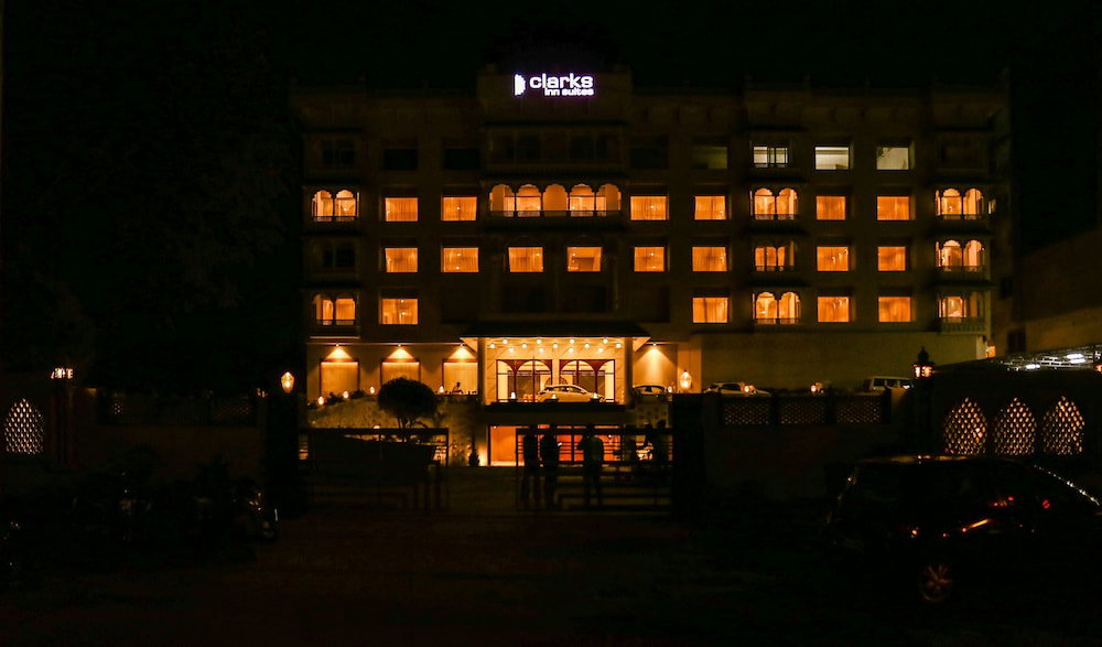 Clarks Inn suites Raipur, India