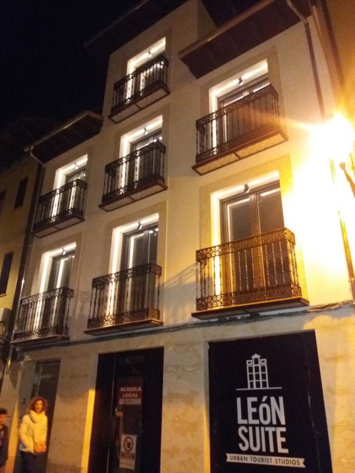 LEÓN SUITE Urban Studios, Spain