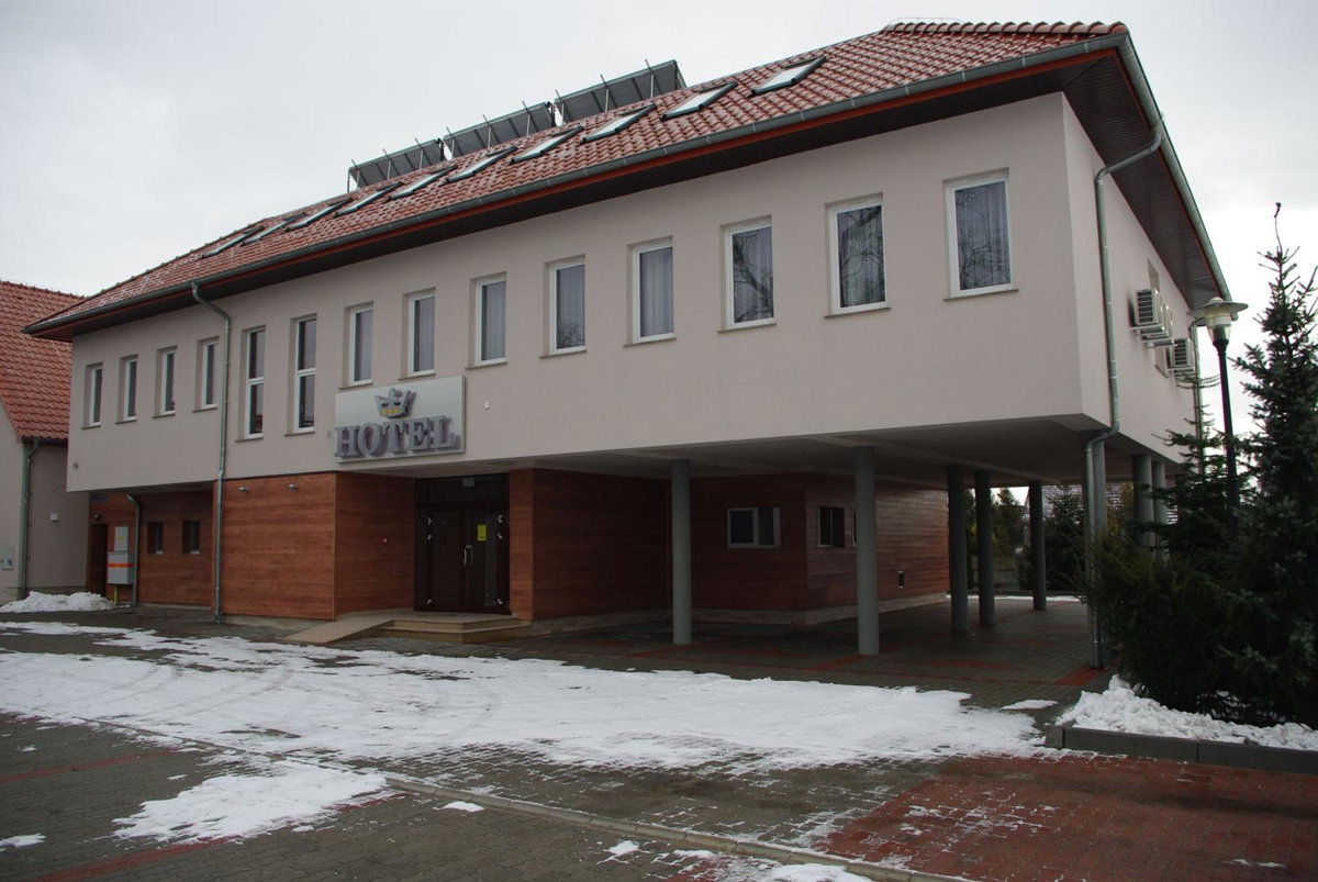 Hotel · Hotel Pod Złotą Koroną, Opole