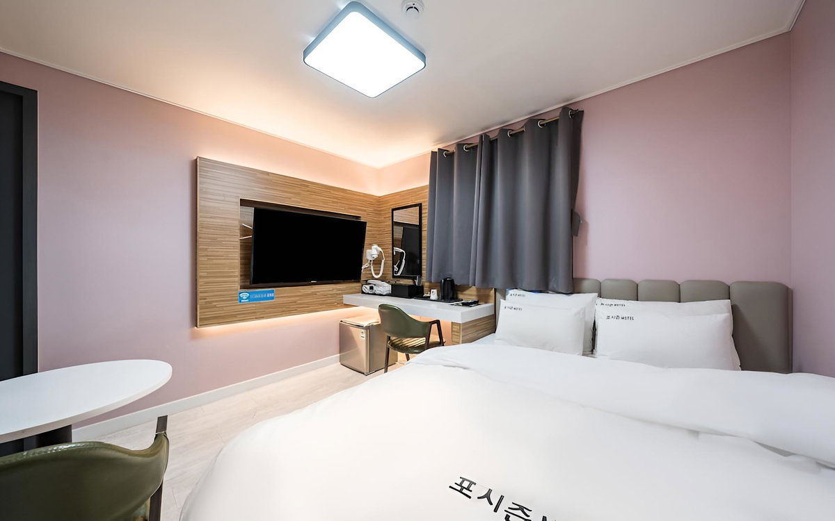 Jinju Four Seasons, South Korea