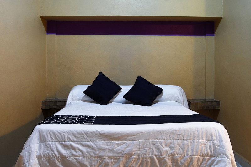 Hotel Platino, Monterrey, Mexico