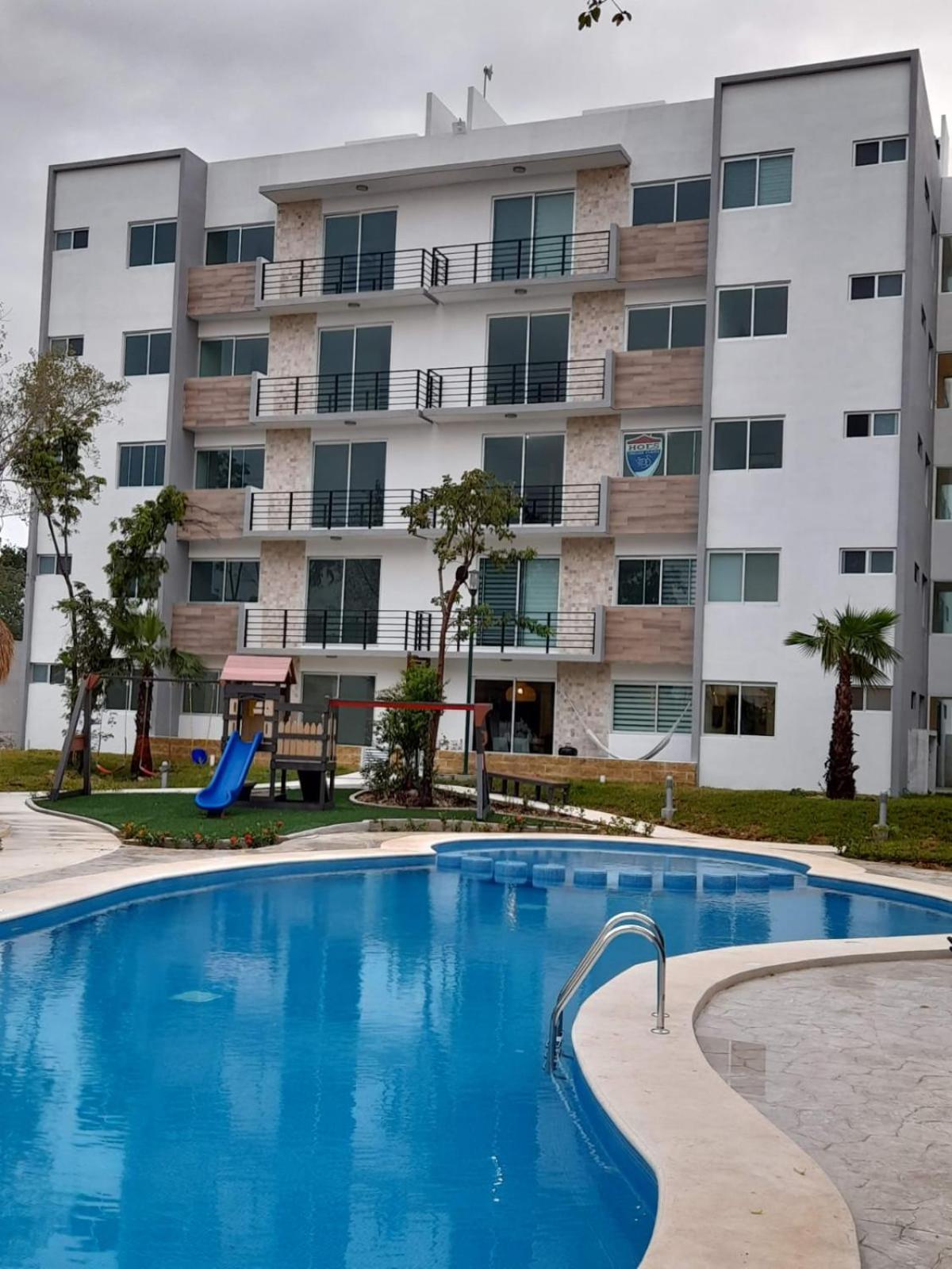 Hotel · Beautiful Apartment HOEStel Punta Estrella!, Playa Del Carmen