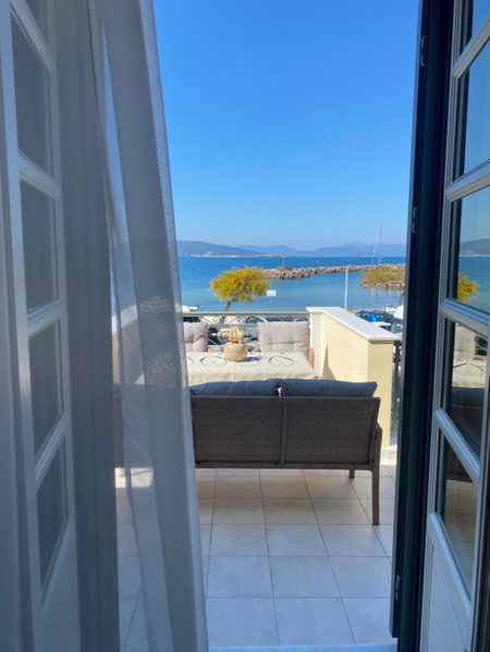 Naias Aegina, Sea-front apartment 95 sqm, Aegina Town, Greece