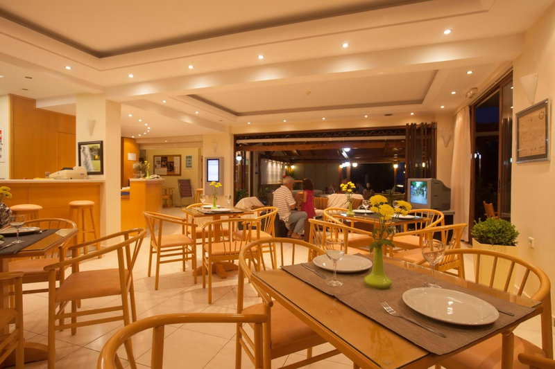 Dimitra Hotel & Apartments by Omilos Hotels, Kokkíni Khánion, Greece