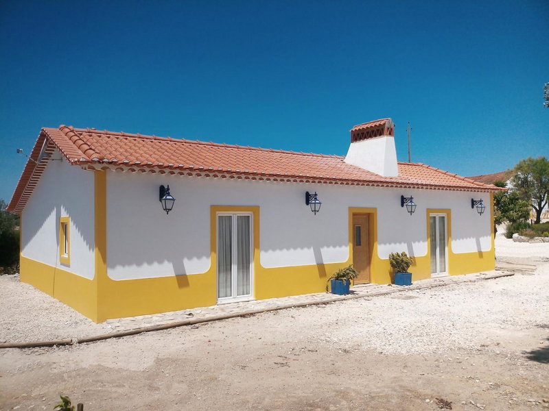 Glamping Turquesa, feel and relax in a wood house, Corredoura, Portugal