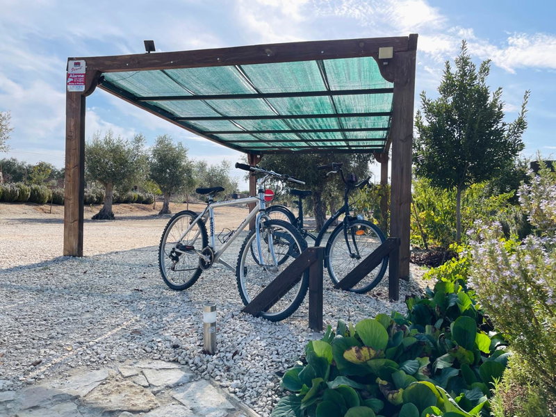 Glamping Turquesa, feel and relax in a wood house, Corredoura, Portugal