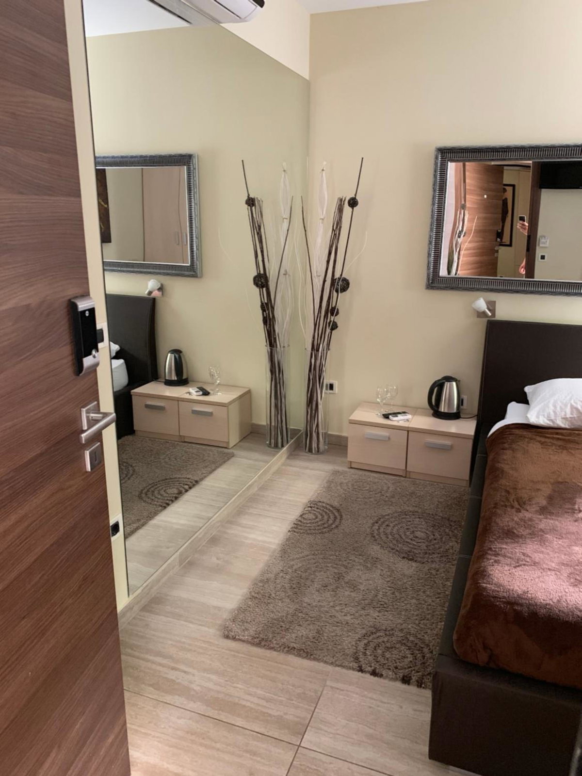 Hotel · Enter Rooms, Zagreb