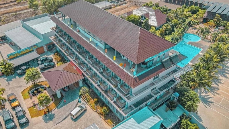 Ozon Hotel, Nam Can, Vietnam