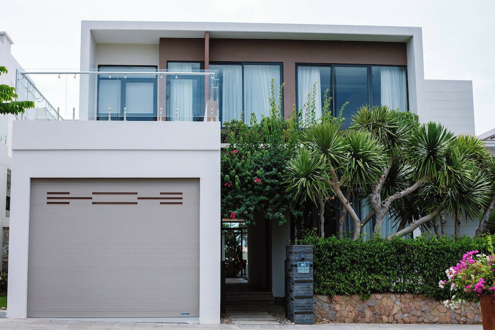 The Palm Nest Cam Ranh Pool Villa, Vietnam