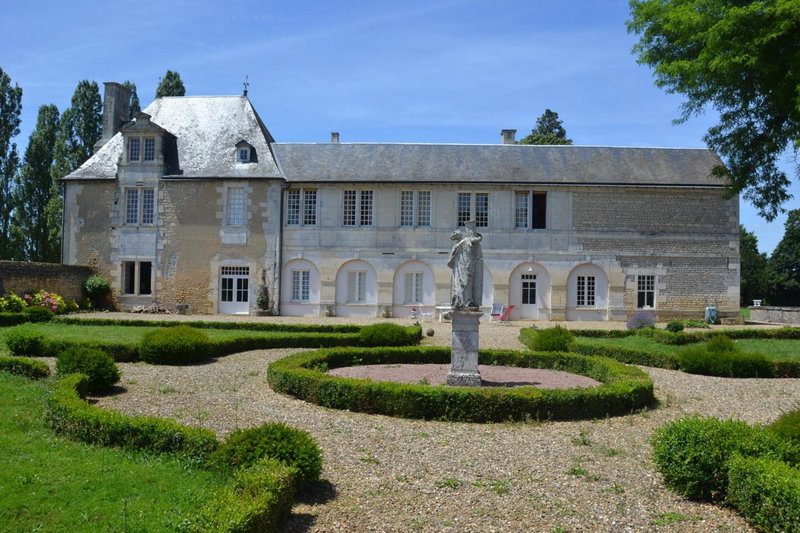 LOGIS du Château du Bois Doucet, Bignoux, France