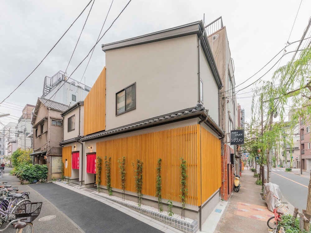 Yadoya Yanagidori West, Japan