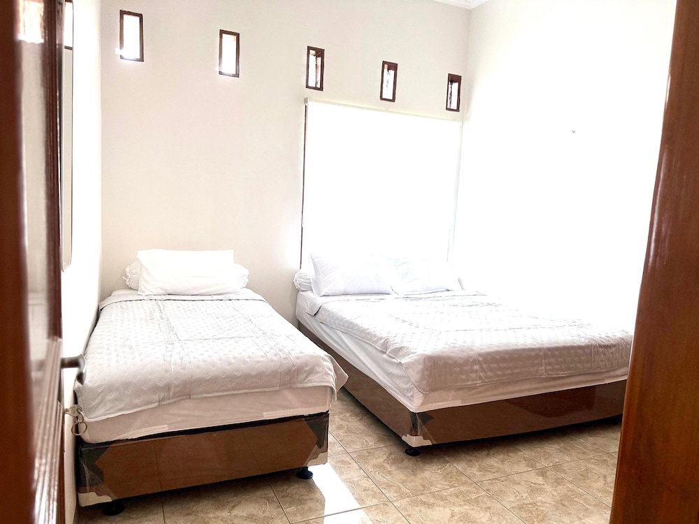 Hotel · SF Homey Galaxy Resort, Cipanas
