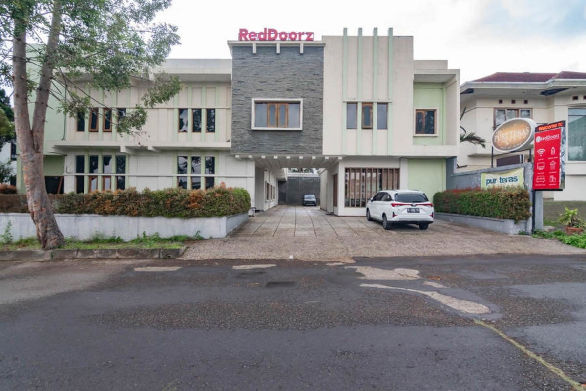 RedDoorz near Lembang Park & Zoo 2, Indonesia