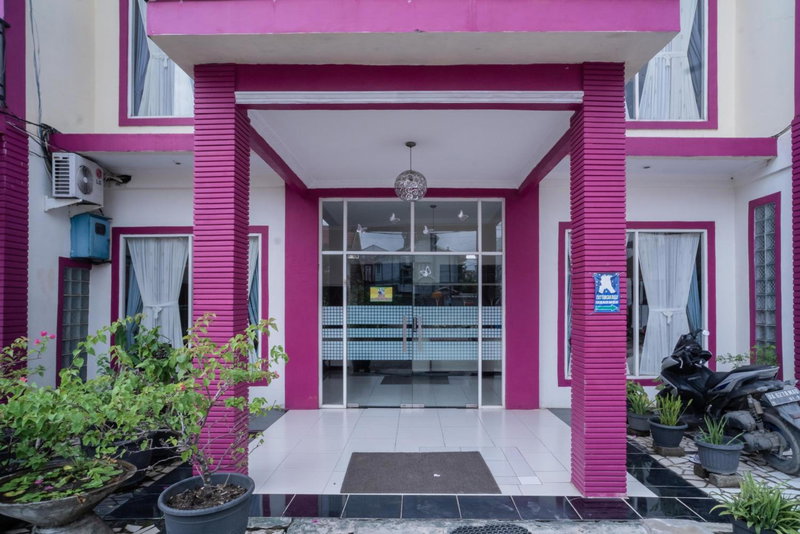 RedDoorz near Uniska Banjarmasin, Banjarmasin, Indonesia