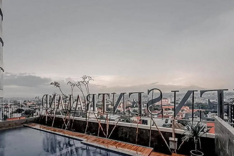 RedLiving Apartemen Sentraland Semarang - WIN Property, Semarang, Indonesia