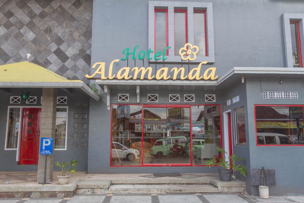 Hotel · RedDoorz Plus @ Otista Garut, Garut