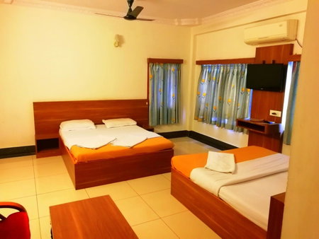 Hotel Picnic, Velānganni, India