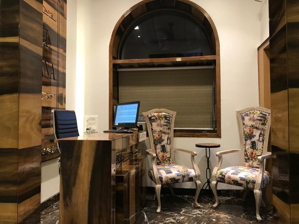 Hotel Shabana - Colaba Causeway, India