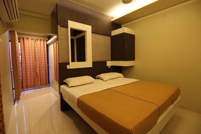 Hotel Sham Suman, Kolhapur- Opposite To Mahalaxmi Temple, Kolhapur, India