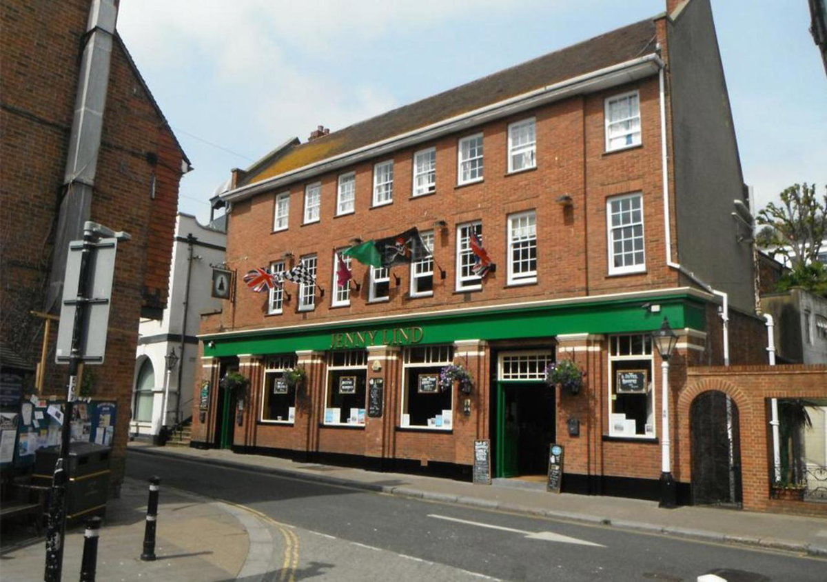 The Jenny Lind, United Kingdom