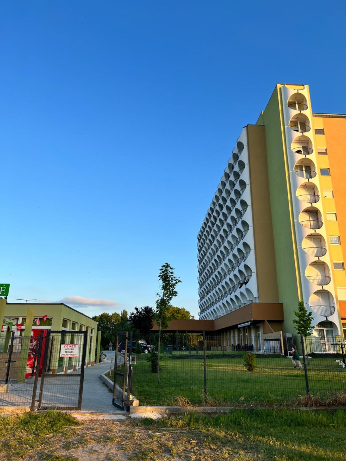 Seaforth Apartment, Hungary