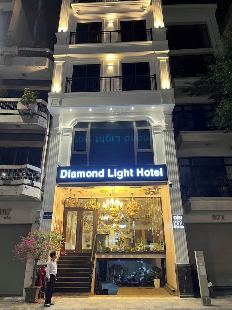 Diamond Light Hotel, Vietnam