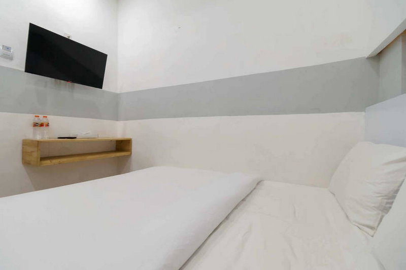 RedDoorz at Jotel Guest House Medan, Pulauberayan, Indonesia