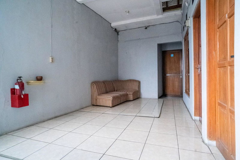 RedDoorz at Jotel Guest House Medan, Pulauberayan, Indonesia