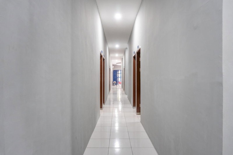 RedDoorz near Manhattan Square Medan, Pulauberayan, Indonesia