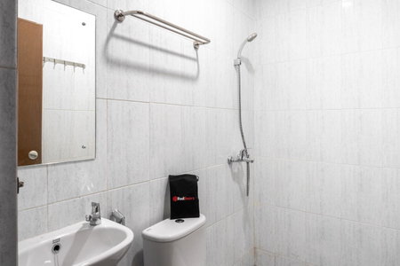 RedDoorz near Manhattan Square Medan, Pulauberayan, Indonesia