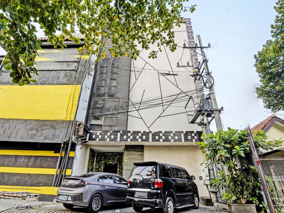 Hotel · Super OYO Capital O 92633 Spring Hotel Gubeng, Surabaya