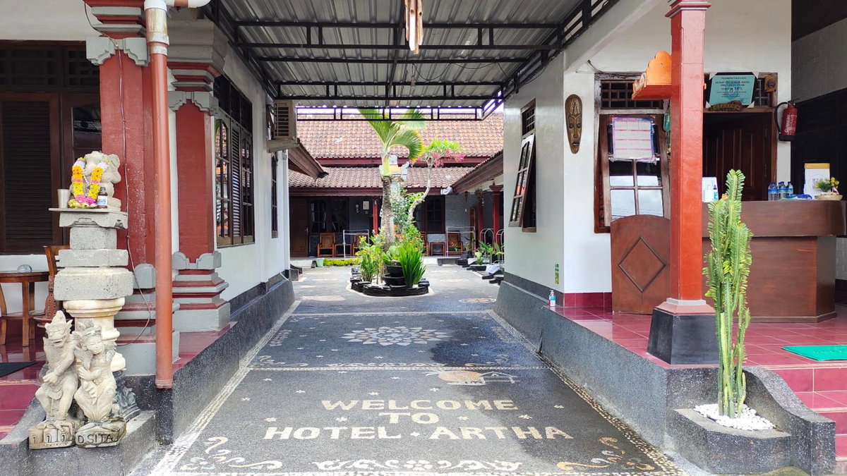 Hotel · Hotel Artha, Cakranegara