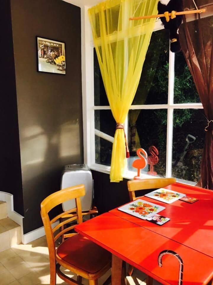 Hotel · The Retro Retreat with free parking, Hastings