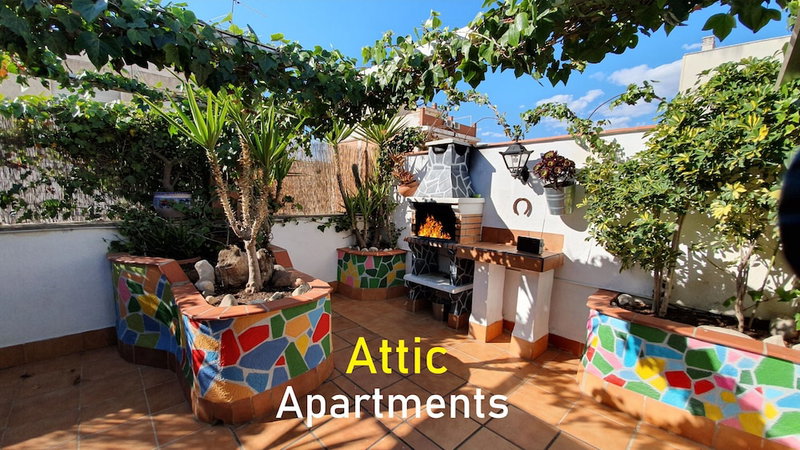 Attic Terrace BBQ, Airport-Barcelona, cerca Playas Castelldefels, Viladecans, Spain